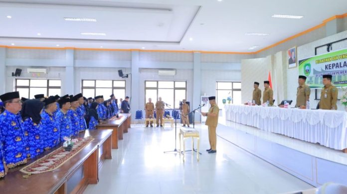 Bupati Welly Lantik 90 Kepala Sekolah di Pasaman, Tegaskan Tak Ada Jual Beli Jabatan