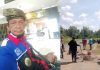 Di Singkep Barat Lingga, Pak Camat Terpaksa Tambal Jalan Provinsi dengan Patungan Rp10 Ribu Di Singkep Barat Lingga, Pak Camat Terpaksa Tambal Jalan Provinsi dengan Patungan Rp10 Ribu