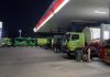 Antre Berjam-jam, Pulang Tangki Kosong, Jerit Sopir Truk di Tengah Dugaan Ada Pelangsir di SPBU Payakumbuh Antrian Kendaraan Roda Empat di Sumatra barat Kota Payakumbuh Jum'at (10/7/2026)