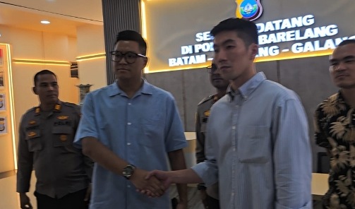Buntut Keributan di Grand Batam Mall, Dodi dan Junico Akhirnya Saling Minta Maaf Buntut Keributan di Grand Batam Mall, Dodi dan Junico Akhirnya Saling Minta Maaf