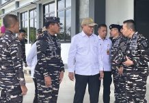 Tegas, Menko Polkam Djamari Chaniago Beri 7 Arahan Strategis di Natuna Menteri Koordinator Bidang Politik dan Keamanan (Menko Polkam) Jenderal TNI (Purn.) Djamari Chaniago memberikan penekanan langsung kepada seluruh aparat keamanan di Natuna
