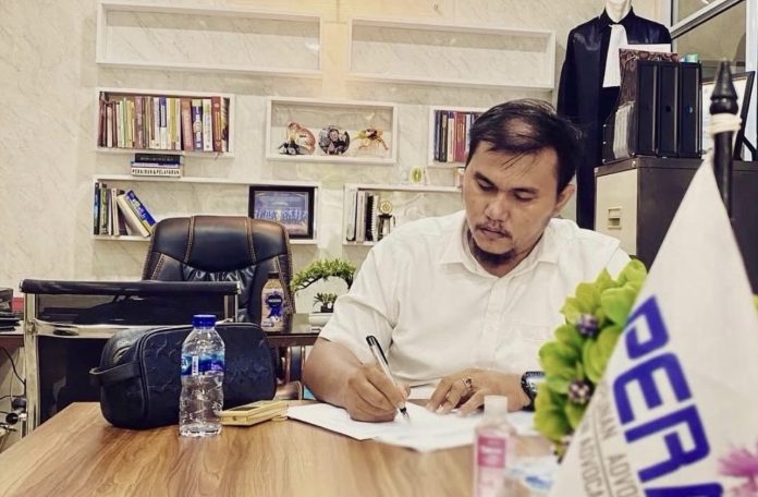 Ketua LKBH PGRI Karimun, Dr. Edwar Kelvin S.H., M.H., mengingatkan para kepala sekolah untuk Ketua LKBH PGRI Karimun, Dr. Edwar Kelvin S.H., M.H., mengingatkan para kepala sekolah untuk
