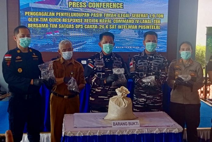 TNI AL Gagalkan Penyelundupan 1,9 Ton Pasir Timah Ilegal ke Malaysia