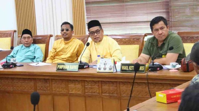 Komisi I DPRD Batam Gelar RDPU Komisi I DPRD Batam Gelar RDPU Bahas Sengketa Lahan Warga KASIBA Mangsang dengan Perusahaan