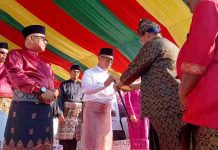 Lebih dari 4.000 Peserta Padati Tepi Laut, Pawai Taaruf Tandai Dimulainya MTQ XII Kepri di Tanjungpinang Lebih dari 4.000 Peserta Padati Tepi Laut, Pawai Taaruf Tandai Dimulainya MTQ XII Kepri di Tanjungpinang