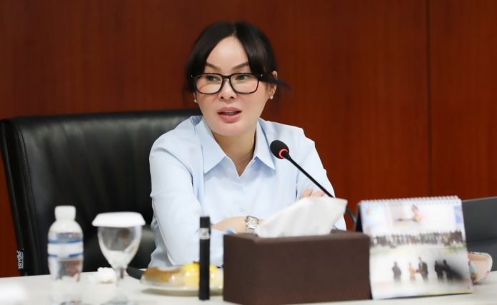 Li Claudia Perintahkan OPD Rutin Turun ke Lapangan Awasi Pembangunan Batam Li Claudia Perintahkan OPD Rutin Turun ke Lapangan Awasi Pembangunan Batam