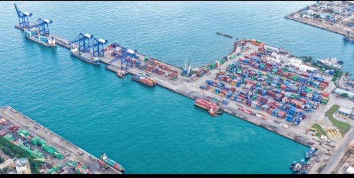 Modernisasi Terminal Peti Kemas Batu Ampar Modernisasi Terminal Peti Kemas Batu Ampar