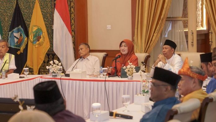 Monumen Bahasa Nasional Pulau Penyengat Tanjungpinang Monumen Bahasa Nasional Pulau Penyengat Tanjungpinang