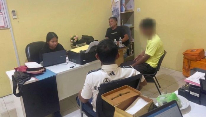 Polsek Bintan Utara Berhasil Amankan Pelaku Penganiayaan Seorang Wanita Yang Pernah Viral Aksi Begal Polsek Bintan Utara Berhasil Amankan Pelaku Penganiayaan Seorang Wanita Yang Pernah Viral Aksi Begal
