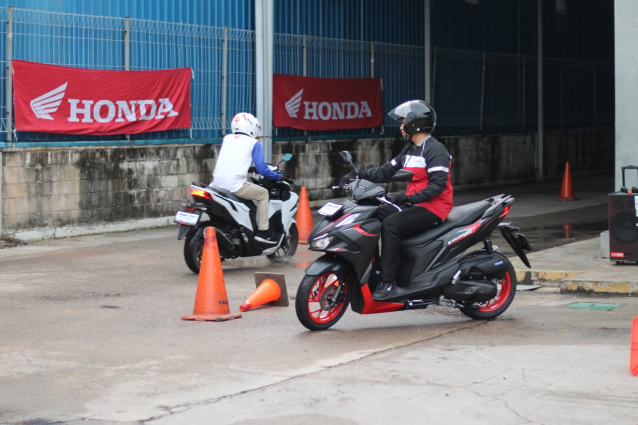 Tes Drive Honda Vario 160 1
