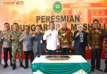 Wali Kota Amsakar Resmikan Gedung Arsip dan Musala Baitus Shalihin PN Batam Wali Kota Amsakar Resmikan Gedung Arsip dan Musala Baitus Shalihin PN Batam