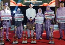 Wakil Bupati Raja Bayu Serahkan Simbolis Hadiah ke Kafilah Anambas Berprestasi di MTQ XII Kepri apresiasi kepada para kafilah Anambas