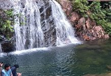 Air Terjun Resun Daik Lingga, Nikmati Air Segar Meluncur dari Puncak Gunung Sepingkan Air Terjun Resun Daik Lingga, Nikmati Air Segar Meluncur dari Puncak Gunung Sepingkan