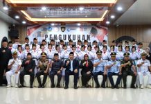 Bupati Roby Kurniawan Kukuhkan 33 Anggota Paskibraka Bintan Tahun 2026 Bupati Roby Kurniawan Kukuhkan 33 Anggota Paskibraka Bintan Tahun 2026