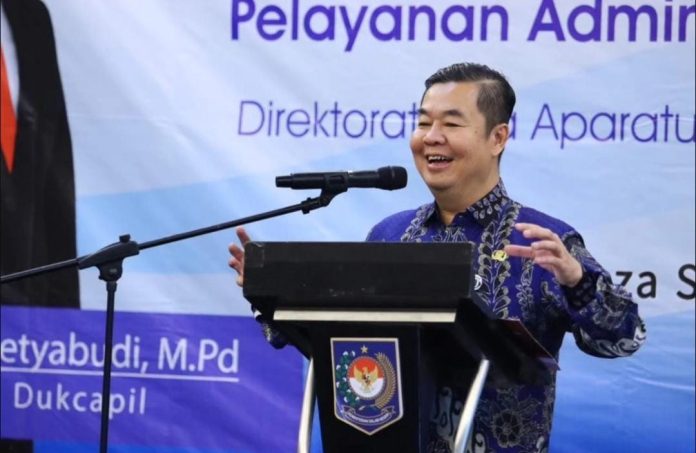 Direktur Jenderal Dukcapil Kemendagri, Teguh Setyabudi Direktur Jenderal Dukcapil Kemendagri, Teguh Setyabudi