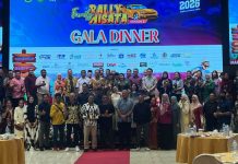 Peserta Even Rally Wisata dari Malaysia Terpukau dengan Masjid Sultan Mahmud Riayat Syah Family Rally Wisata Batam