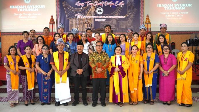 Hadiri Agenda Gereja Toraja, Wagub Nyanyang Ajak Masyarakat Rawat Kerukunan dan Toleransi di Kepri Hadiri Agenda Gereja Toraja, Wagub Nyanyang Ajak Masyarakat Rawat Kerukunan dan Toleransi di Kepri