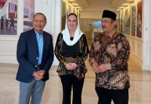 Bupati Cen Sui Lan Kawal Agenda Strategis Natuna ke Bappenas: Dari Venue POPDA hingga Geopark UNESCO Bupati Natuna Cen Sui Lan temui Bappenas bahas kesiapan venue POPDA 2028, usulan DAK, hingga target UNESCO Global Geopark