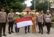 Kapolres Karimun Ajak Masyarakat Kibarkan Merah Putih Sambut HUT RI ke-81