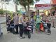 Bagi-bagi Bendera Merah Putih, Polsek Meral Ajak Masyarakat Perkuat Nasionalisme HUT RI ke-81 Polsek Meral, Polres Karimun,