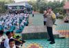 Gelar Police Goes to School, Polsek Meral Ajak Siswa Disiplin dan Cegah Bullying Polsek Meral menggelar program Police Goes to School