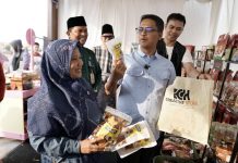 Bazar UMKM Karimun Taja Tari 2026, Hadirkan Produk Lokal dan Pertunjukan Seni Melayu Bazar UMKM Karimun Taja Tari 2026 Resmi Dibuka. Kawasan Coastal Area