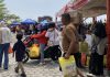 Bazar Sembako Murah Pemkab Karimun Diserbu Warga, Beras SPHP 5 Ton Ludes Pemerintah Kabupaten Karimun menggelar Bazar Sembako Murah di Coastal Area