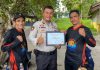 KOMBE-PANTAS Apresiasi Komitmen Bang Jack Bersihkan Pantai Flower Dolphin Pasir Manang Anambas