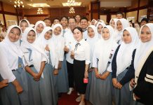Wujudkan Mimpi Anak Pulau, Berikut Daftar Penerima Beasiswa Program Prioritas Amsakar-Li Claudia 2026 Program Prioritas Amsakar-Li Claudia Wujudkan Mimpi Anak Pulau Menuju Kampus Terbaik