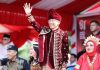 Ribuan Peserta Meriahkan Pawai Pembangunan dan Budaya Nusantara HUT Ke-81 RI di Batam Ribuan Peserta Meriahkan Pawai Pembangunan dan Budaya Nusantara HUT Ke-81 RI di Batam