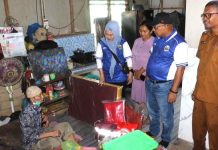 Rumah Warga Tanjung Unggat Roboh, Lis Darmansyah Cari Skema Bantuan Selain RTLH Rumah Warga Tanjung Unggat Roboh, Lis Darmansyah Cari Skema Bantuan Selain RTLH