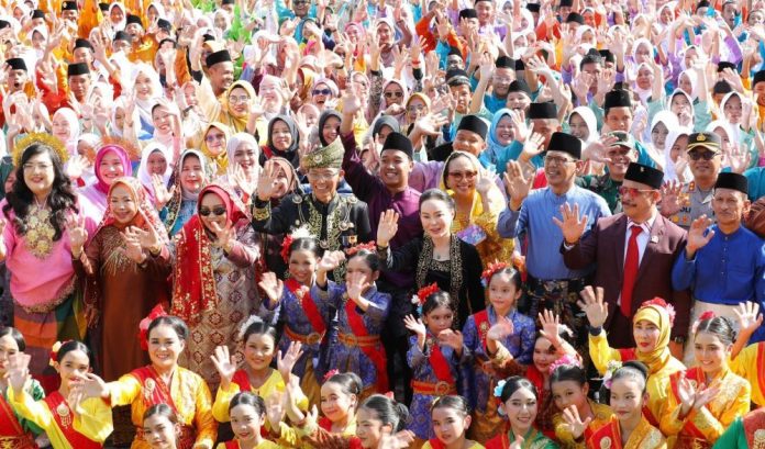 Sebanyak 52.835 Siswa Baru di Batam Bakal Terima Seragam Gratis dari Pemko Sebanyak 52.835 Siswa Baru di Batam Bakal Terima Seragam Gratis dari Pemko