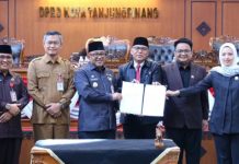 Wali Kota Tanjungpinang Bersama DPRD Tandatangani Kesepakatan Perubahan KUA dan PPAS 2026 Wali Kota Tanjungpinang Bersama DPRD Tandatangani Kesepakatan Perubahan KUA dan PPAS 2026