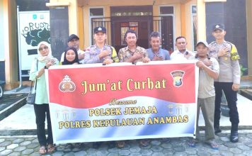 Jumat Curhat Polsek Jemaja Ajak Warga Jadi Garda Terdepan Jaga Kamtibmas Jumat Curhat Polsek Jemaja Ajak Warga Jadi Garda Terdepan Jaga Kamtibmas