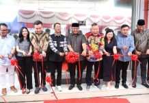 Harapan Amsakar Saat Hadiri Grand Opening Premier Law Firm di Batam Amsakar saat menghadiri grand opening Premier Law Firm di Kompleks Nagoya Gateway