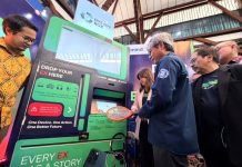 Bersama REMIND, XLSMART Hadirkan E-Waste Reverse Vending Machine Pertama di Indonesia Bersama REMIND, XLSMART Hadirkan E-Waste Reverse Vending Machine Pertama di Indonesia