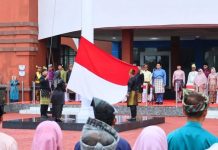 Bupati Roby Sampaikan Sederet Pencapaian dalam Upacara Peringatan HUT Kepri Ke-24 Bupati Roby Sampaikan Sederet Pencapaian dalam Upacara Peringatan HUT Kepri Ke-24