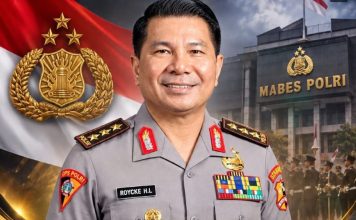 Kapolri Pimpin Korps Kenaikan Pangkat 50 Pati, Dr Roycke Harry Langie Naik Komjen Pol Dr Roycke Harry Langie, SIK,MH dari Irjen Pol menjadi Komjen Pol atau Jenderal bintang tiga.