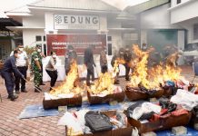 Pemkab Karimun Dukung Penegakan Hukum, 100 Perkara Inkrah Dimusnahkan di Kejari Pemerintah Kabupaten Karimun mempertegas perang melawan peredaran gelap narkotika