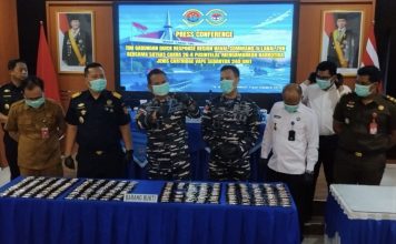 Lanal TBK Amankan 240 Catridge Vape, Mengandung Narkotika di Perairan Karimun Tim gabungan Lanal Tanjungbalai Karimun dan Satgas Cakra 26-K