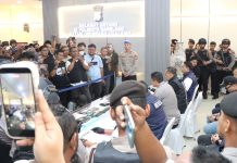 Kronologi Bentrokan Berdarah Pulau Setokok, Polisi Tetapkan Panglima Lang Laut dan 2 Anggota Tersangka Kronologi Bentrokan Berdarah Pulau Setokok, Polisi Tetapkan Panglima Lang Laut dan 2 Anggota Tersangka