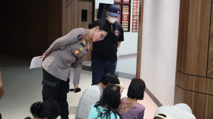 Kronologi Polda Kepri Amankan 114 Orang dalam Razia di Kampung Madani Batam 2 Kronologi Polda Kepri Amankan 114 Orang dalam Razia di Kampung Madani Batam