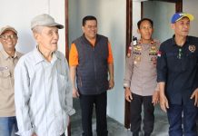 PWI Bintan Serah Terima Kunci Program Bedah Rumah Kepada Apek Kiem Leng di Sebong Lagoi PWI Bintan Serah Terima Kunci Program Bedah Rumah Kepada Apek Kiem Leng di Sebong Lagoi