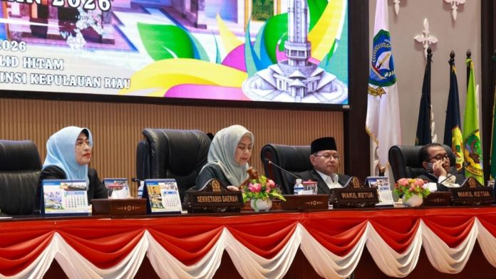 Rapat Paripurna dipimpin Wakil Ketua I DPRD Kepri Dewi Kumalasari Ansar Rapat Paripurna dipimpin Wakil Ketua I DPRD Kepri Dewi Kumalasari Ansar