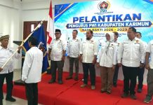 Riadi Kembali Pimpin PWI Kabupaten Karimun, Terpilih Secara Aklamasi Riadi Kembali Pimpin PWI Kabupaten Karimun, Terpilih Secara Aklamasi