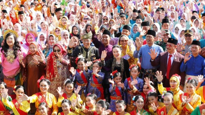 Semarakkan Hari Jadi Kepri, Pemko Batam Imbau Penggunaan Baju Melayu