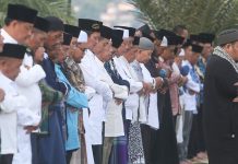 Wabup Anambas Gelar Salat Istisqa Bersama Masyarakat, Panjatkan Doa Memohon Hujan Wabup Anambas Gelar Salat Istisqa Bersama Masyarakat, Panjatkan Doa Memohon Hujan