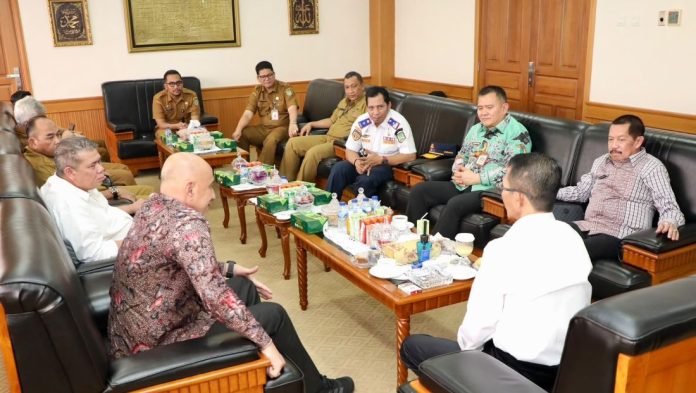Amsakar Buka Kolaborasi Pemko Batam-IPDN Amsakar Buka Kolaborasi Pemko Batam-IPDN untuk Penguatan Birokrasi dan SDM