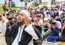 BP Batam Gelar Salat Istisqa di Waduk Nongsa, 500 Warga Berdoa agar Pasokan Air Pulih BP Batam Gelar Salat Istisqa di Waduk Nongsa, 500 Warga Berdoa agar Pasokan Air Pulih