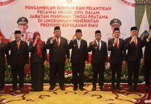 Gubernur Ansar Lantik Tujuh Pejabat Eselon II, Azis Kasim Djou Kadis Perhubungan Gubernur Ansar Lantik Tujuh Pejabat Eselon II, Azis Kasim Djou Kadis Perhubungan
